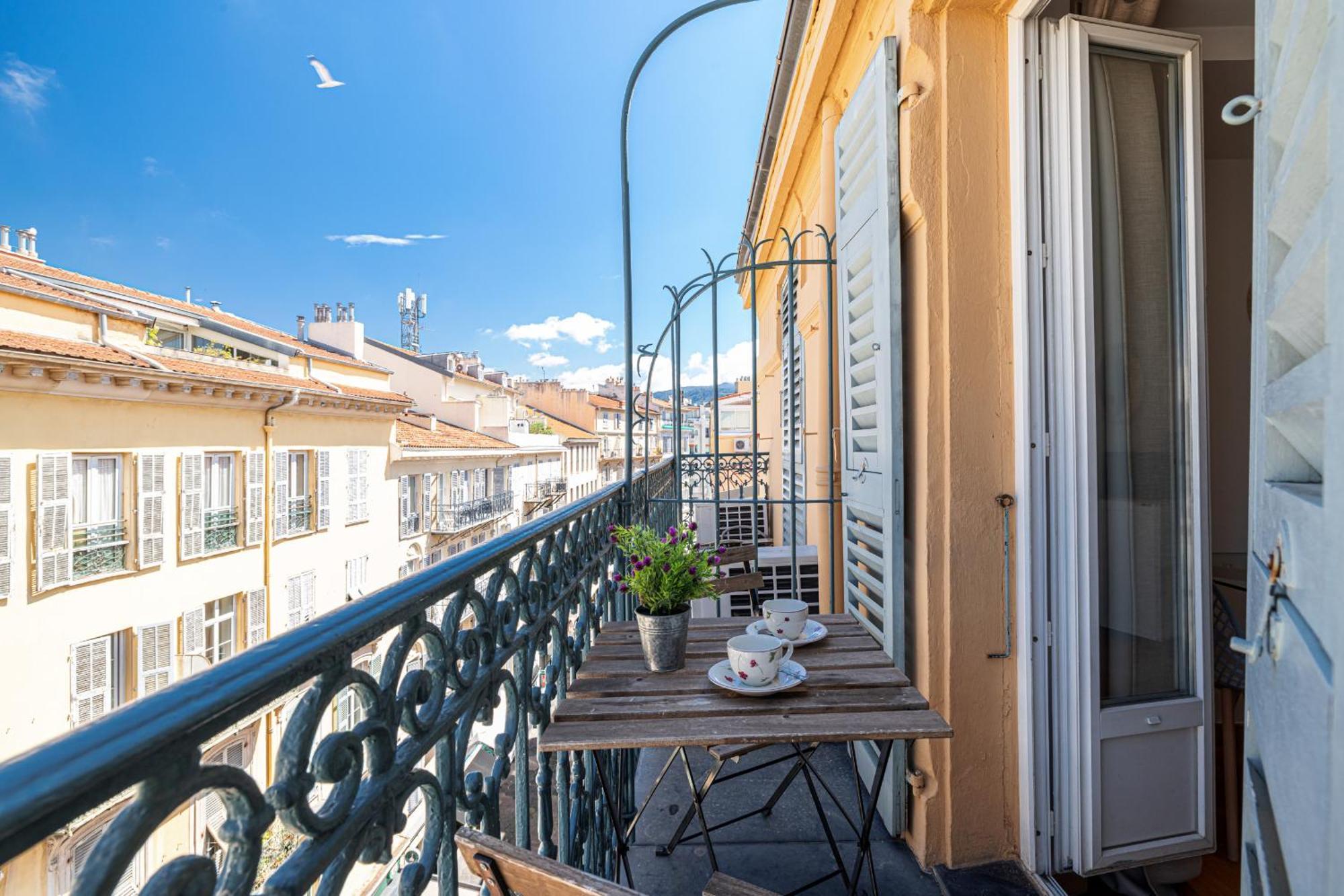 Massena Street - 1 Bdr Duplex With Ac & Parking Nice Exterior foto