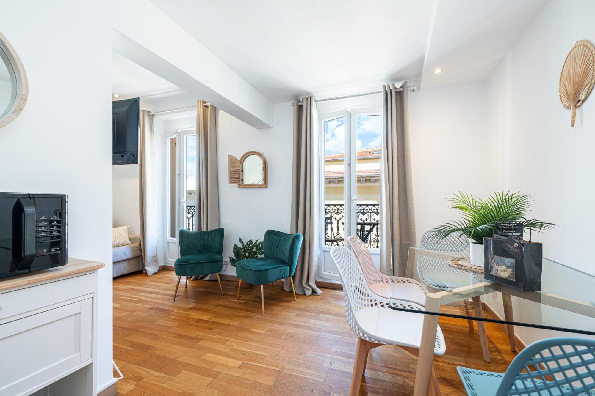 Massena Street - 1 Bdr Duplex With Ac & Parking Nice Exterior foto