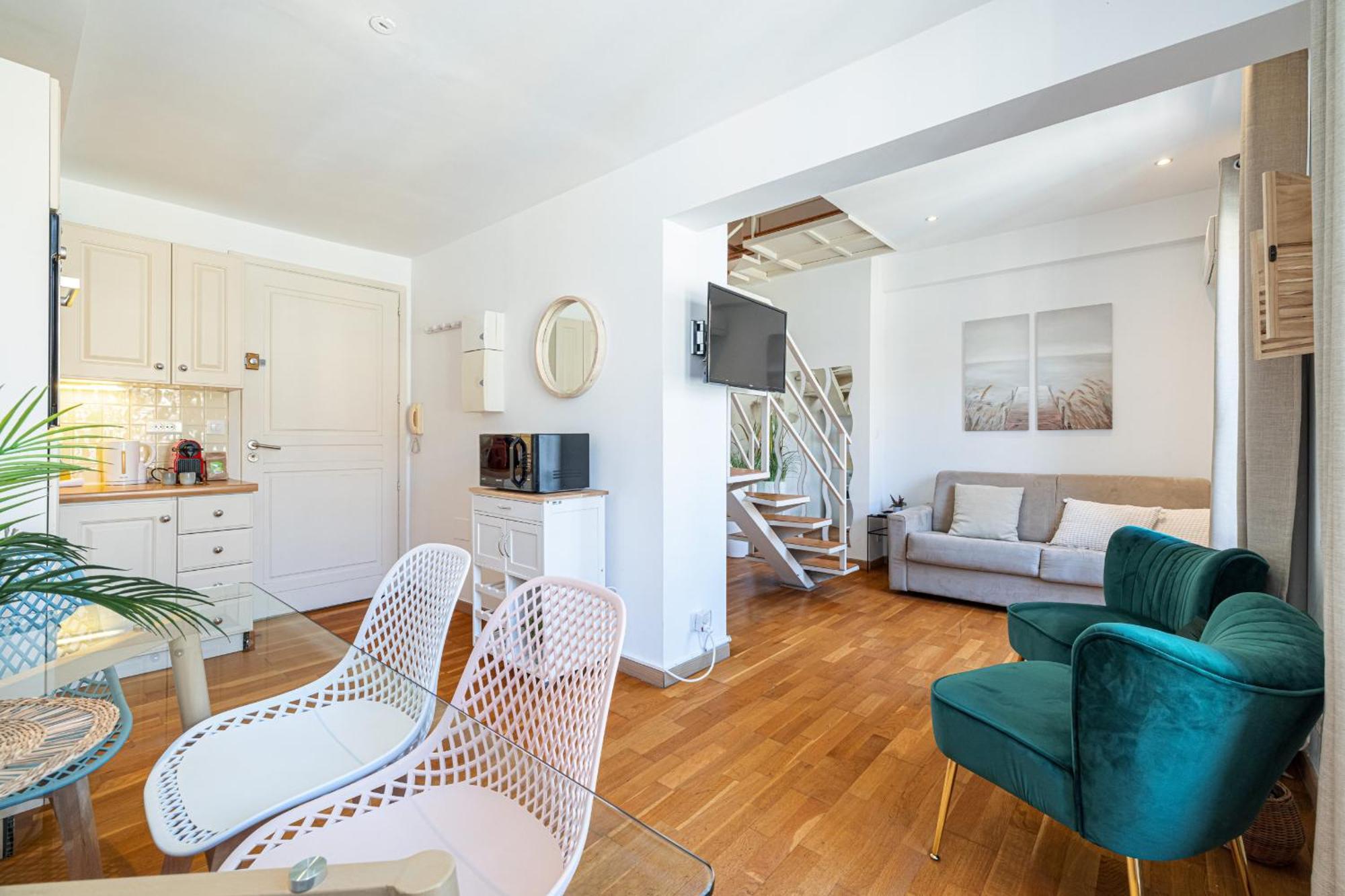 Massena Street - 1 Bdr Duplex With Ac & Parking Nice Exterior foto
