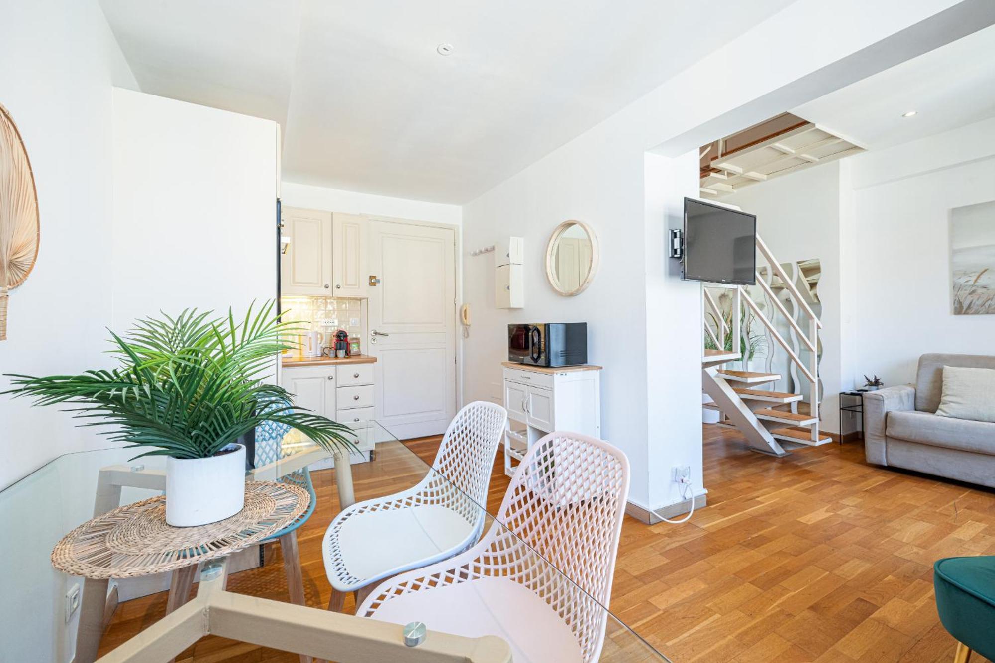 Massena Street - 1 Bdr Duplex With Ac & Parking Nice Exterior foto